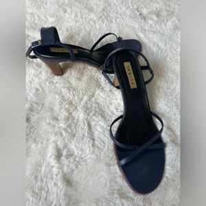 FINAL B4 DONATION Women’s Tabita Navy Pump Heels with Wooden Heels Size 8.5